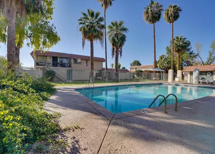 Сasa de vacaciones 8 Mi To Airport: W/ Pool Access